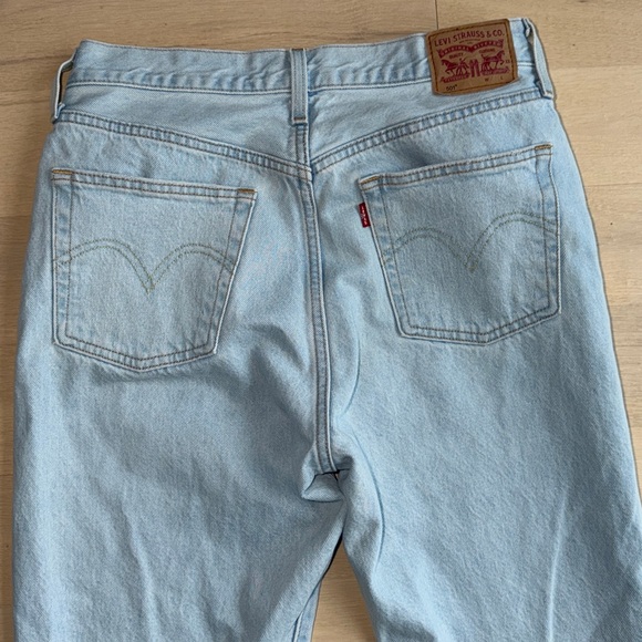 Levi’s - Picture 2 of 7